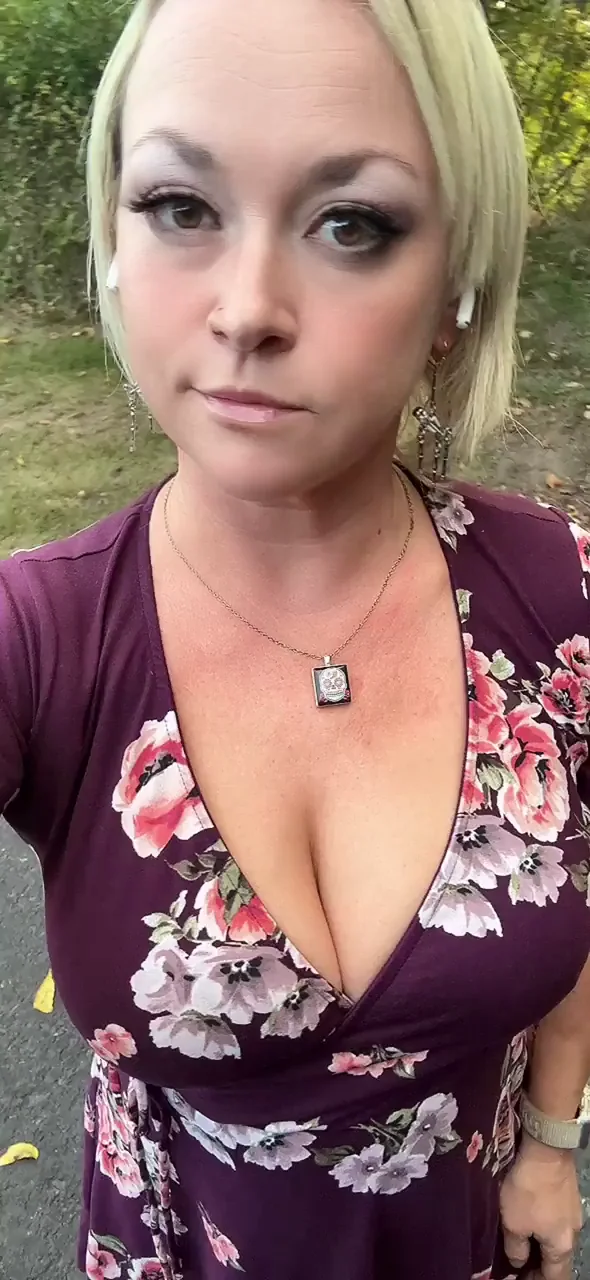 Your average mom next door (f)