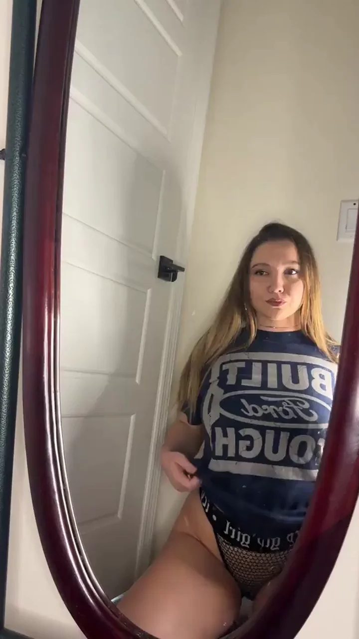 You like being teased, don't you 😁‰[OC]