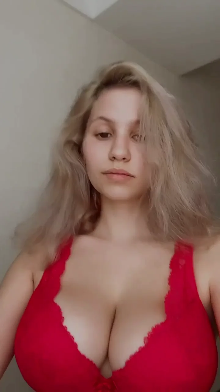 Blonde MILF Begs for Cum on Her Massive Tits 🍒💦