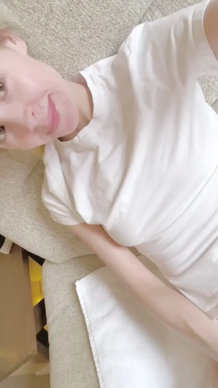 I'm not experienced but Reddit helps me a lot, i watch videos then I get to try it on my little body