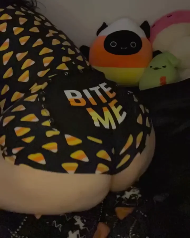trick or treat 🤤“