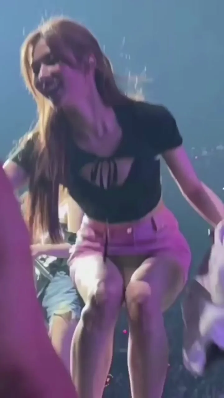 TWICE - Sana