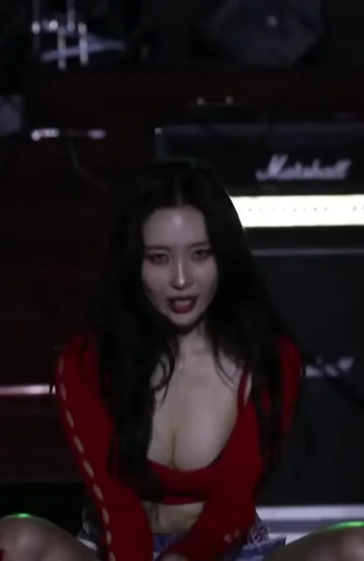 Sunmi's Slutty Stage Tease: K-Pop Curves Dripping Hot