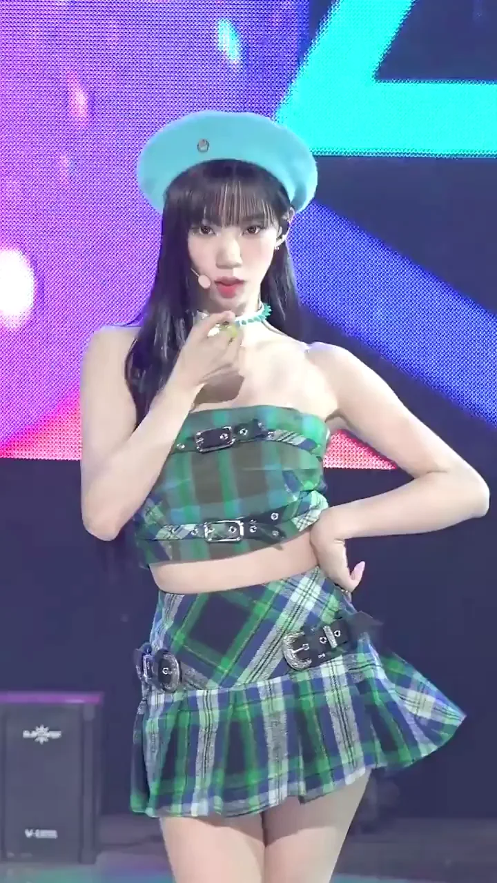 EL7Z UP - Yeoreum