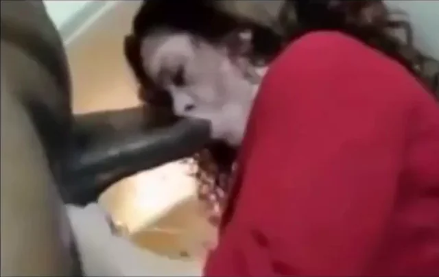 🔥 BBC Slut Deepthroats That Monster Cock Like a Pro 😈🍆