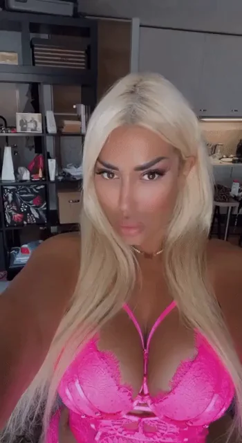 the perfect fuckdoll doesnt ex...