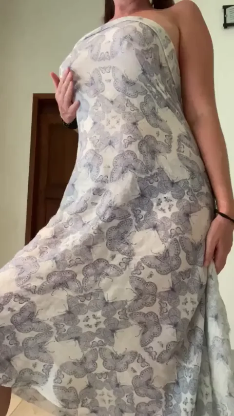 Unwrap My Juicy Natural Tits Tease