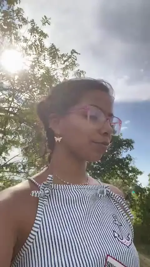 🔥 Farm Girl Flashing Her B-Cup Titties & Juicy Ass Outdoors 😈
