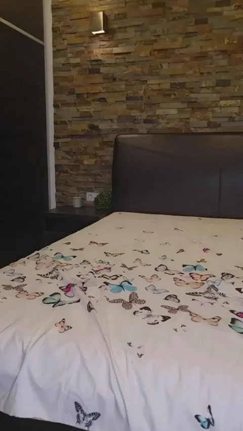 this booty is a meal, lick my crack