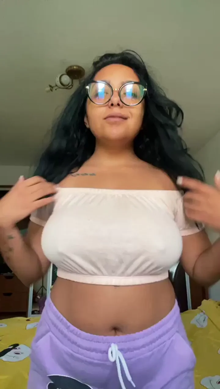 Ebony Babe's Epic Morning Titty Drop Wake-Up Call