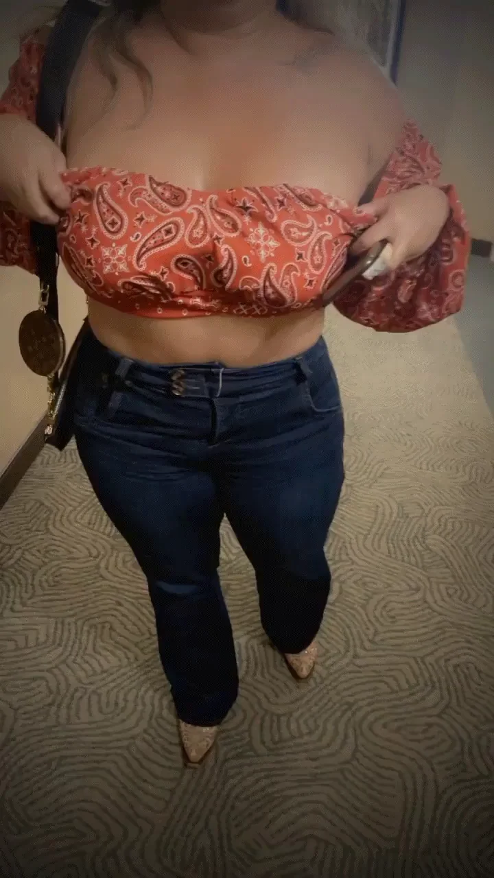 40s Curvy Slut Asks: Still Worth Playing With? 🔥🍑