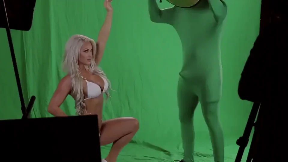 Awkward boner