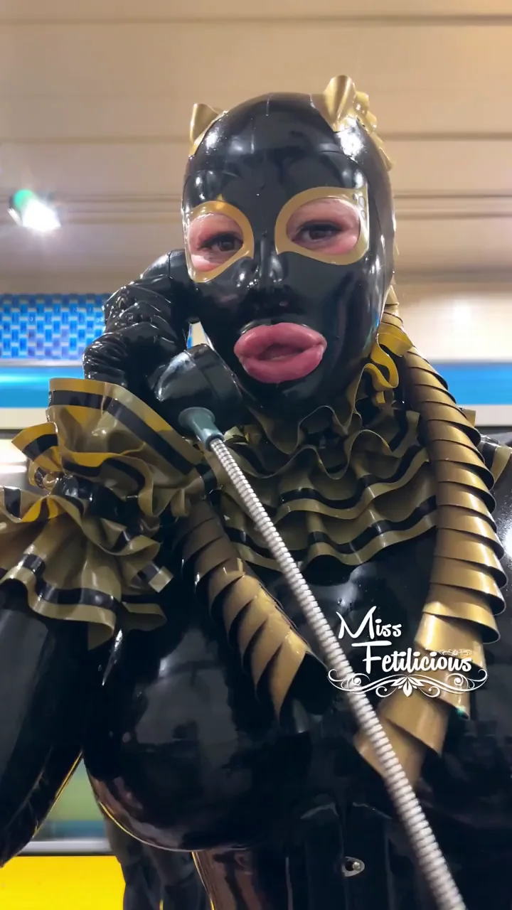 Latex Doll Catwoman Calls Home with Throbbing Shiny Tits ☎️