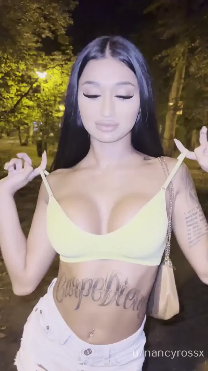 Say hi if you'd fuck mommy