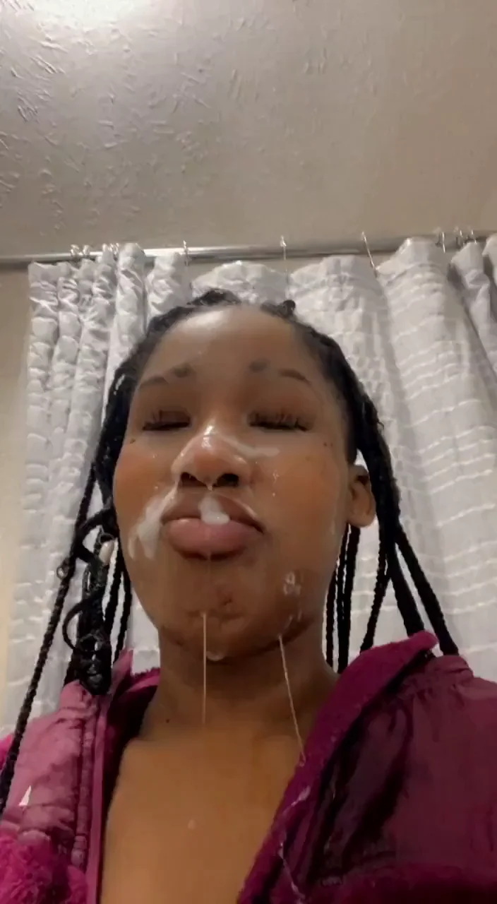 Cutie showing off her faceful