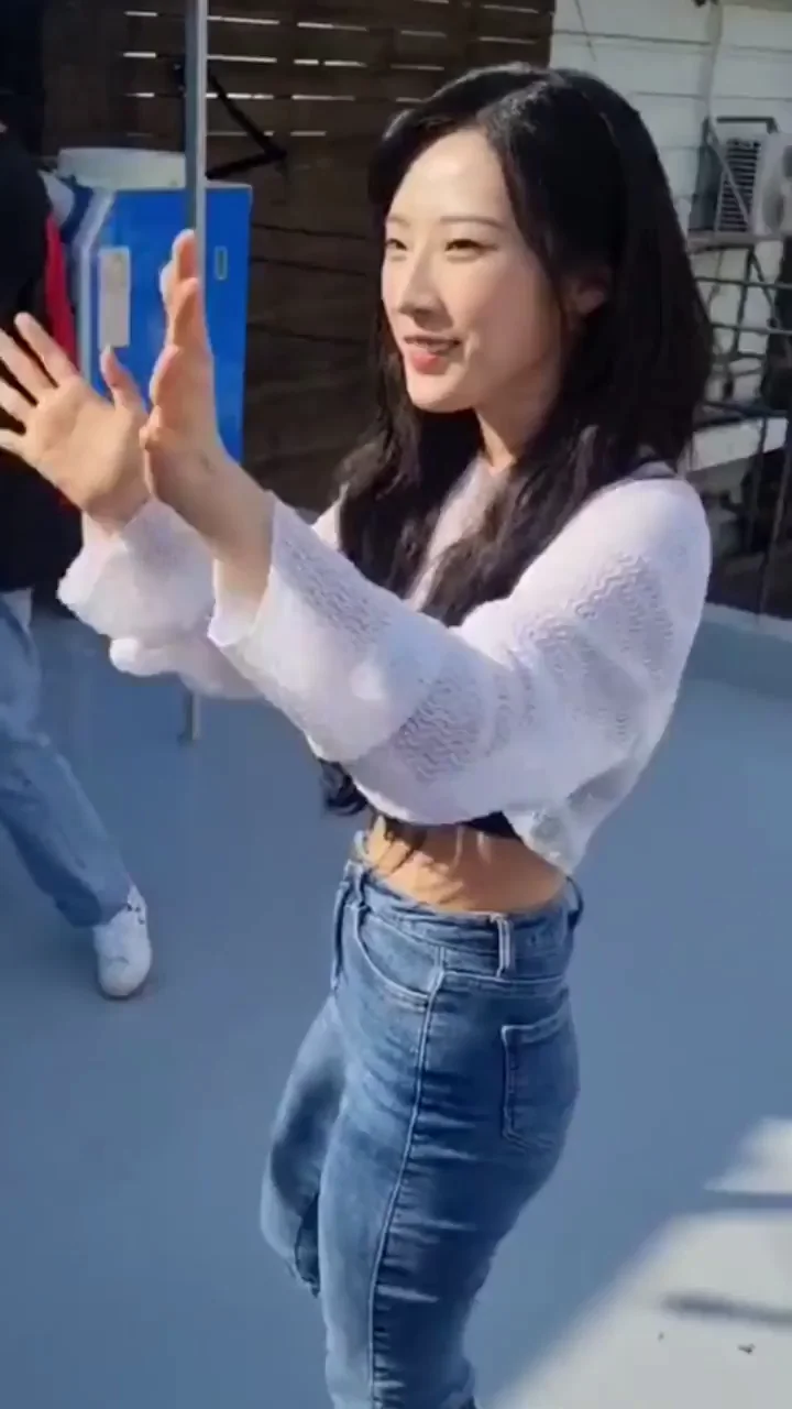 Haseul's Slutty K-Pop Tease: ARTMS Fap Fuel