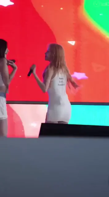 STAYC Sieun Sexy Stage Tease