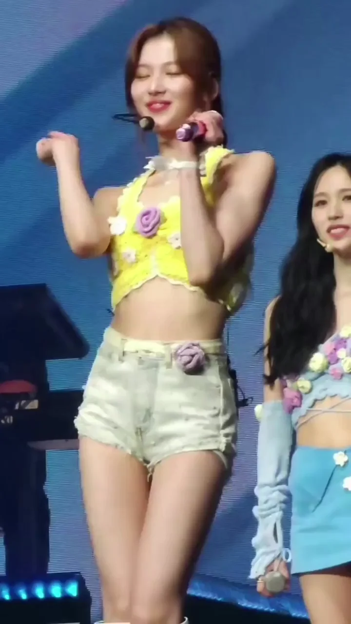 TWICE Sana's Slutty Stage Tease: Tiny Denim Ass Poppin'