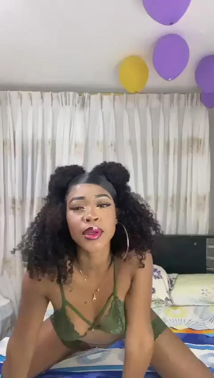 Cute Afro Teen Slut Teases in Green Lingerie 💚🍑❤️