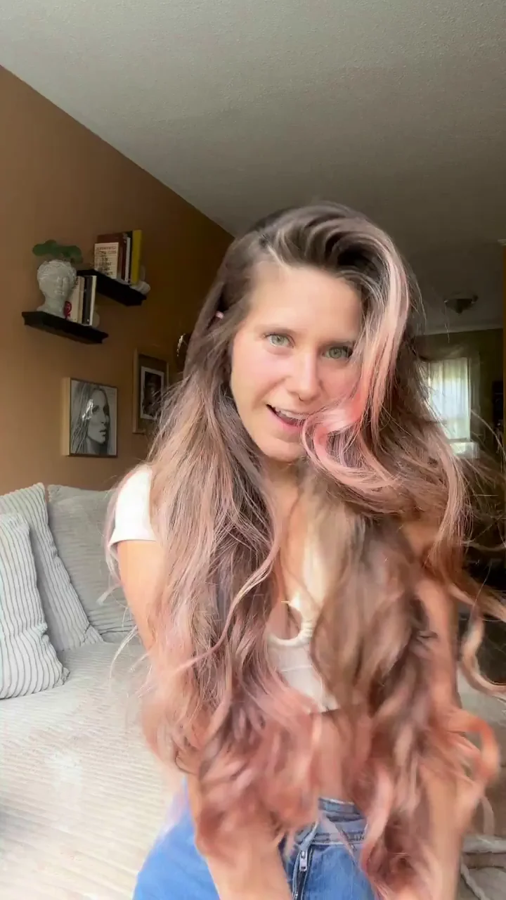Just a horny version of Rapunzel 😁