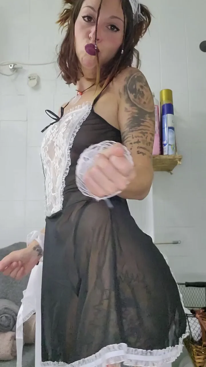 Adorable Petite Maid Assistant Teases Her Juicy Ass & Tits 😈🧹💦