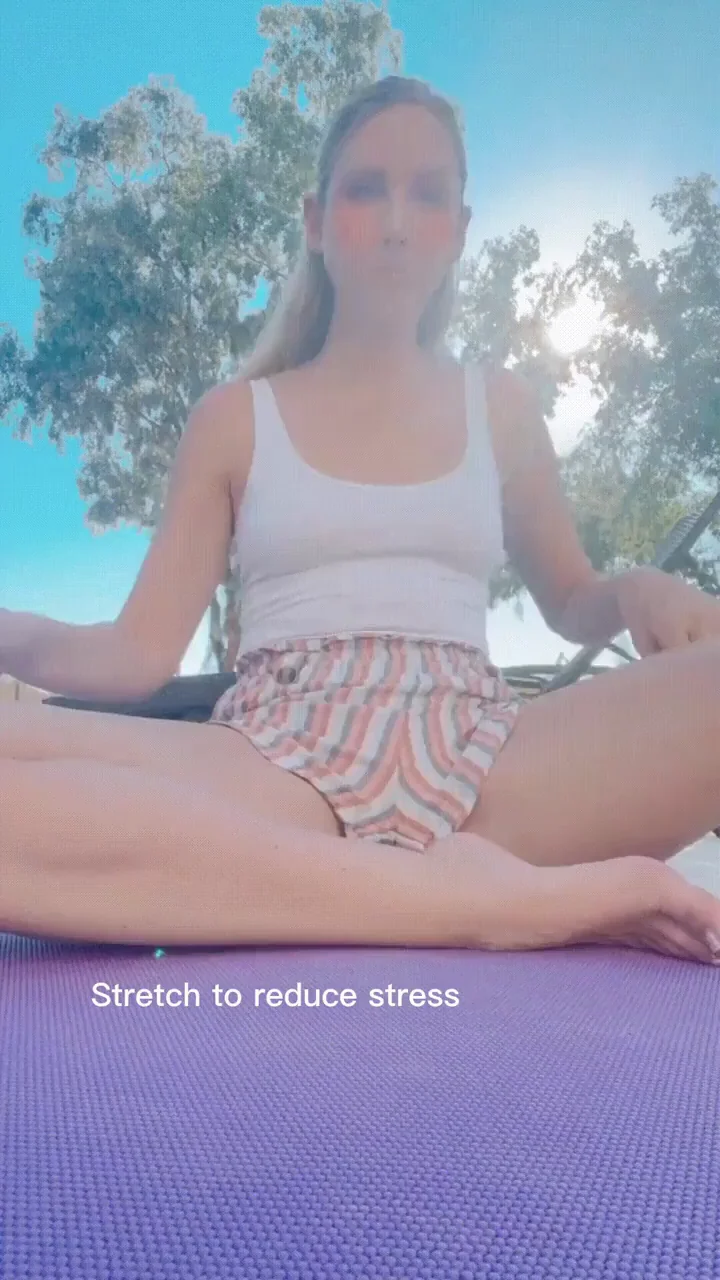 Petite 39yo Slut Stretches Wide in Tiny Shorts, Begs for Raw Fuck 😈🍑