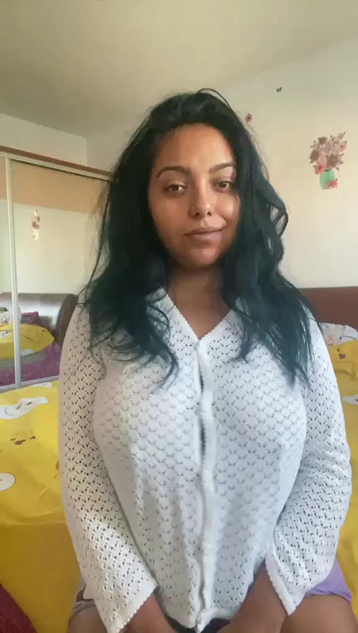Heavy Ebony Titties Dropping Hard 🍈🍈💦
