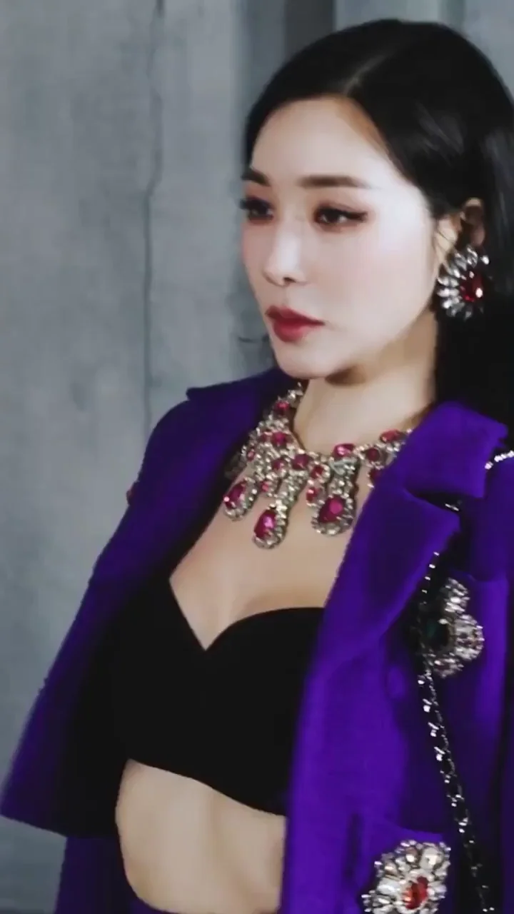 🔥 Tiffany SNSD Teasing in Sexy Outfits 💋 Kpop Fap Fuel