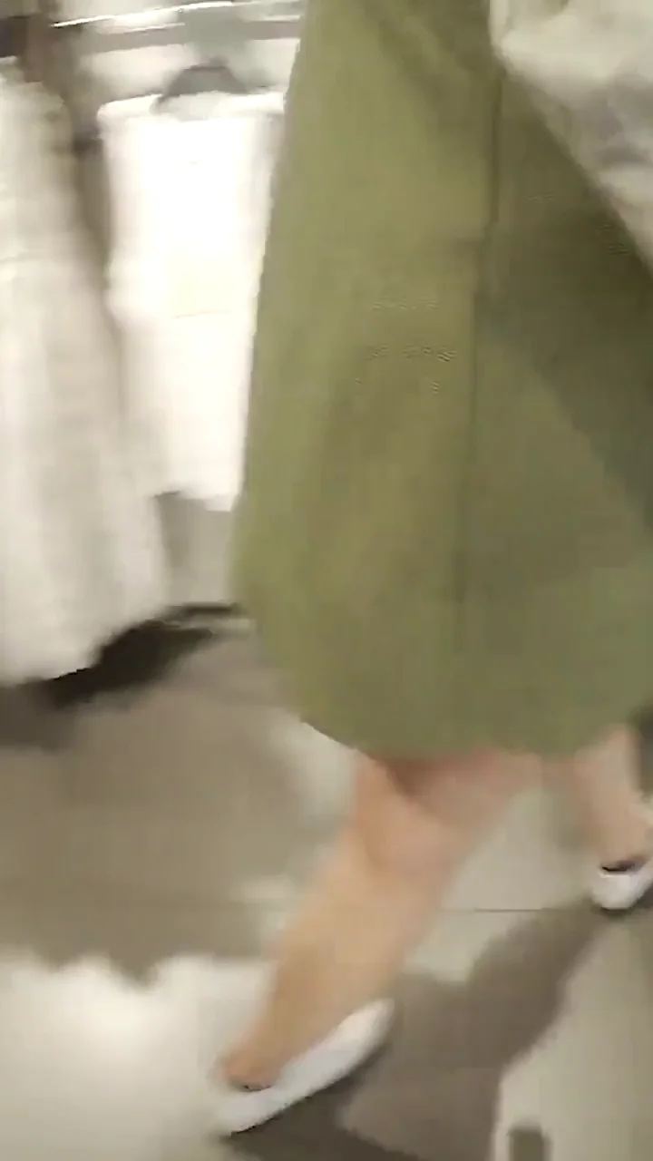 Changing Room Lesbo Heat: Clothes Trial Turns Pussy Play