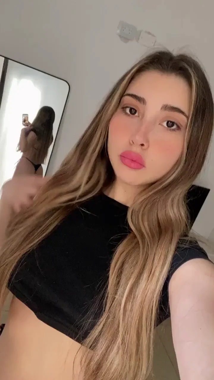 Sharing My Petite Latina Curves with You 😘🔥