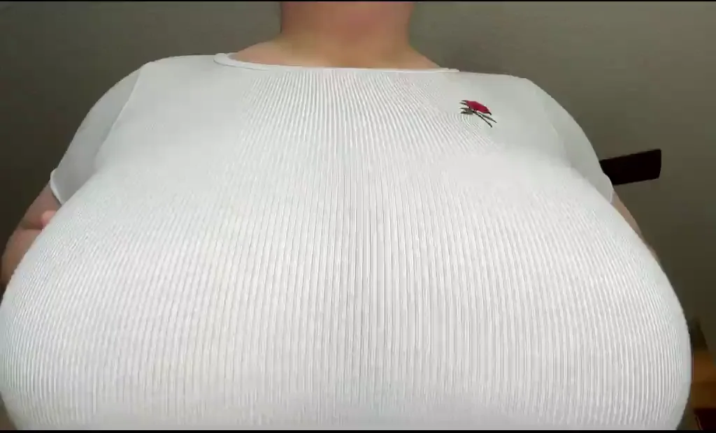 My GIFt to you for Titty Tuesday!
