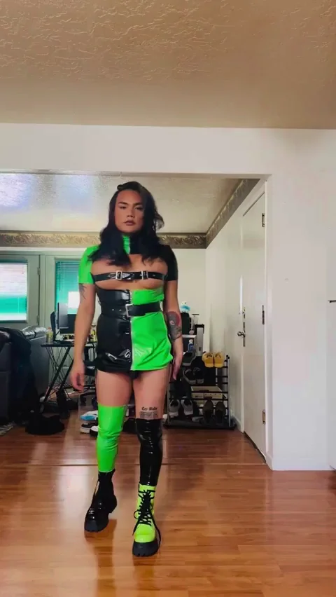 Wyd if you saw my bulge pop out of my costume at the clubs this Halloween weekend