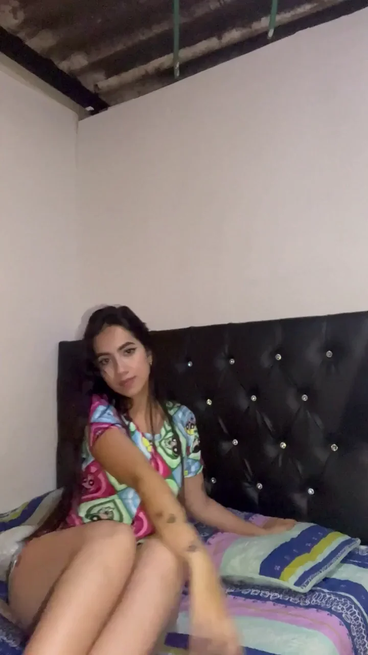 GTA 6 or a fresh 18 yo latina?