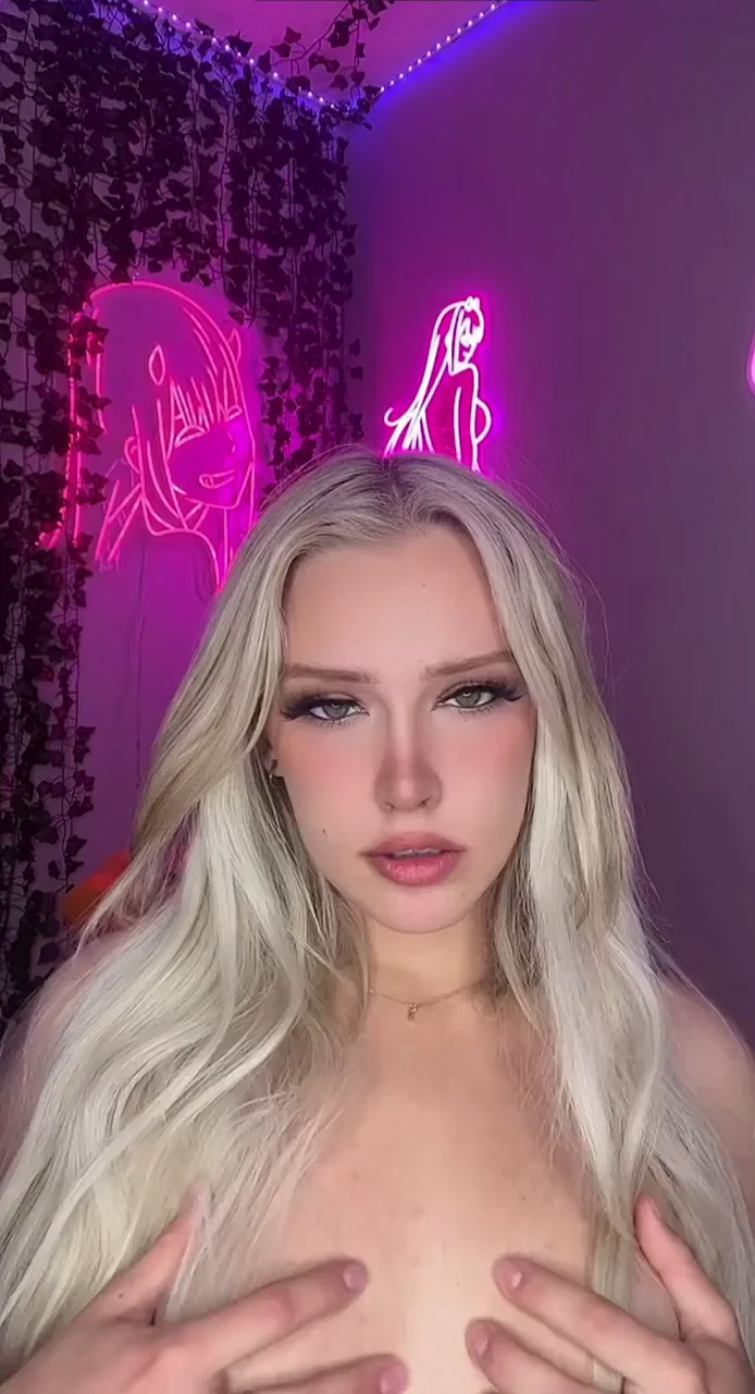 Young, stacked and free (18f)