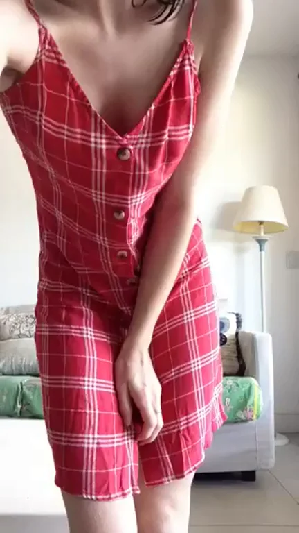 Does anyone here actually appreciate tiny girls born in 2003?