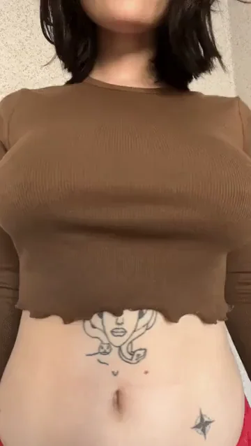 I don't know the question but boobs is the answer [oc]