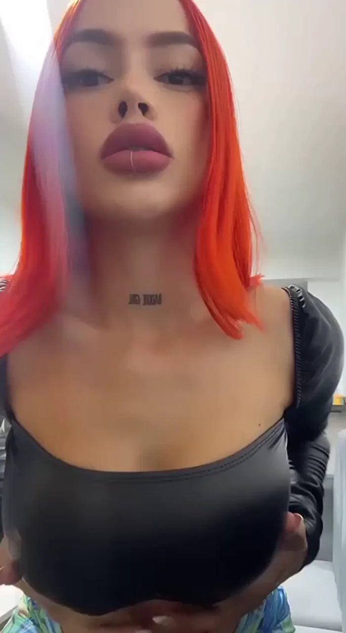 Latina funsized perfect body