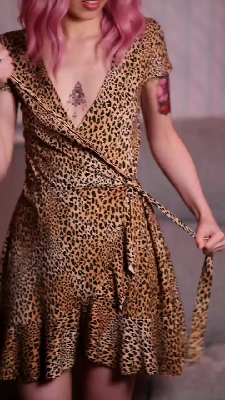 Hubby wanted to see how I dressed up for a first date with a new bull. I just like to make things easier for new guys I hook up with, although sometimes having to walk with cum dripping down my leg is a bit uncomfortable ðŸ™ˆðŸ™ˆ