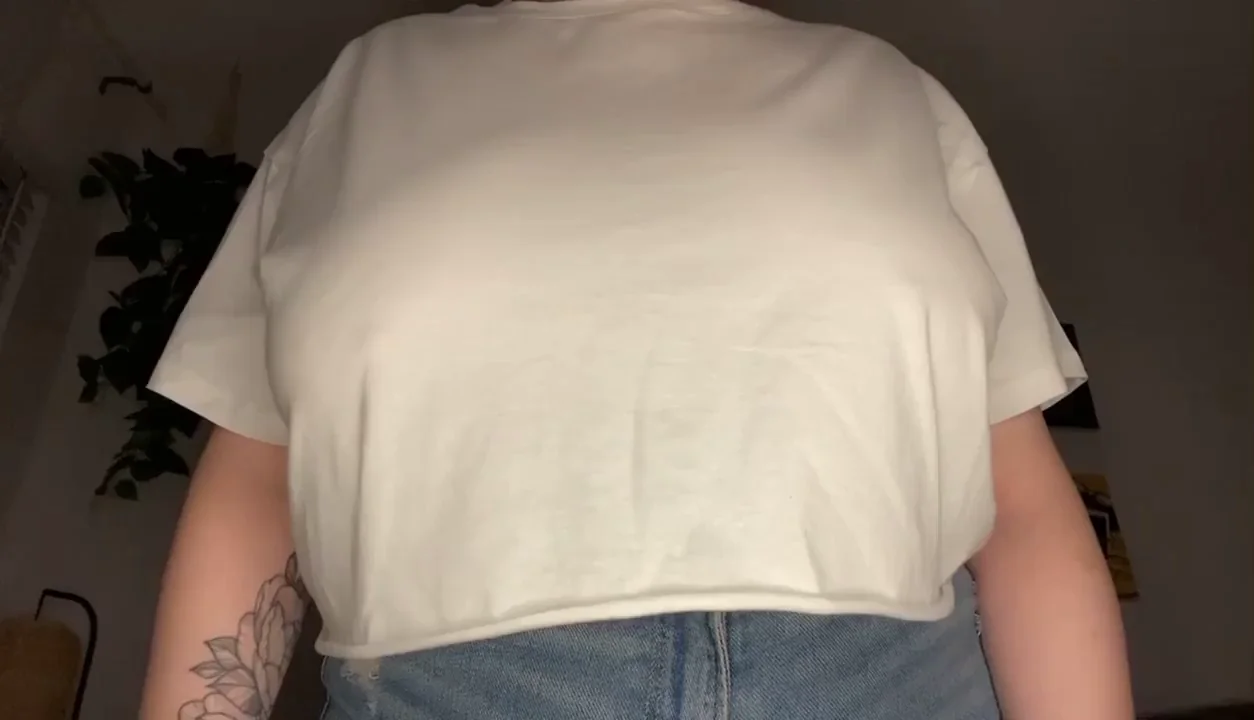 Saggy Big Tits On or Off Tease 😈🍈🍈