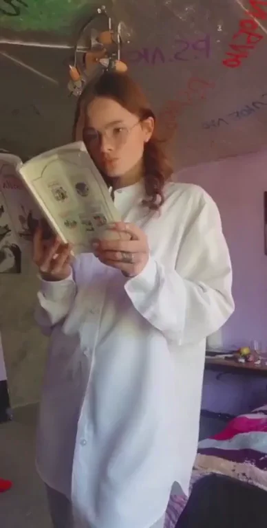 My first post here ? i hope you like petite girls with glasses