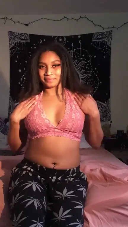 I just want everyone on Reddit to see my tits
