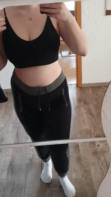 Ditch the Bra: Massive Tits Bouncing Free! 🍈🍈🔥