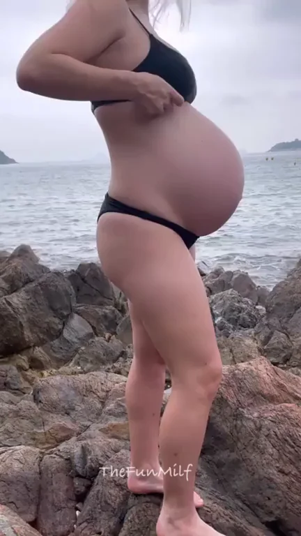 Spotted! Pregnant Beach MILF Flashing Her Juicy Tits 😈👙🌊