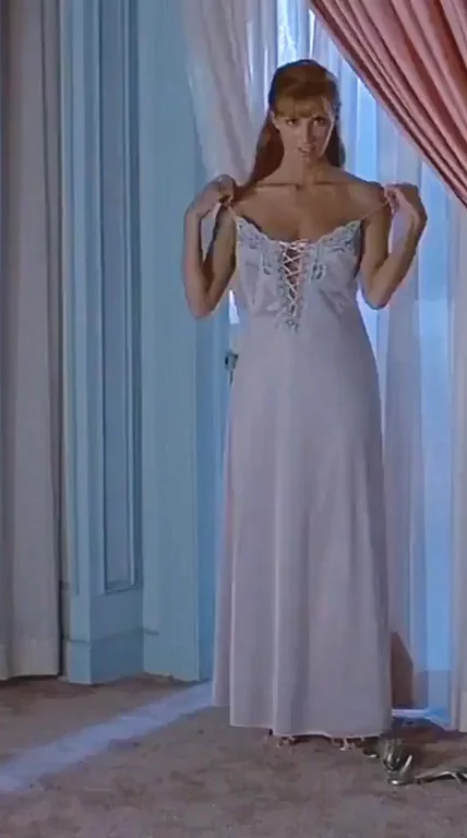 Monique Gabrielle (1984)