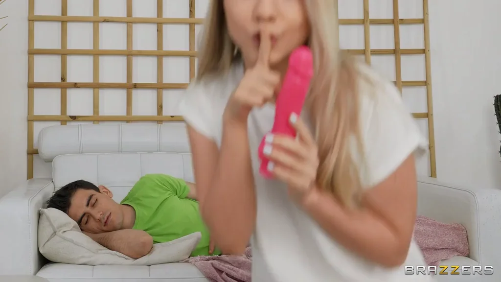 Squirt Prank - Mona Blue