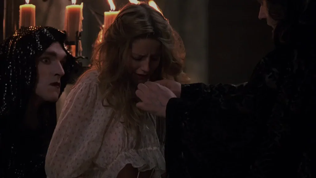 Laure Marsac's Hot Bare Tits in Interview with the Vampire