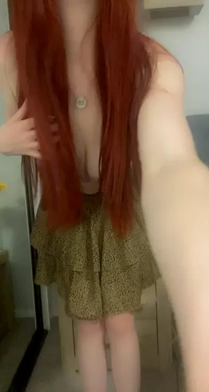 🔥 Redhead Babe Ditched Body Hate & Now Teases Her Hot Ass & Tits! 🍑💋