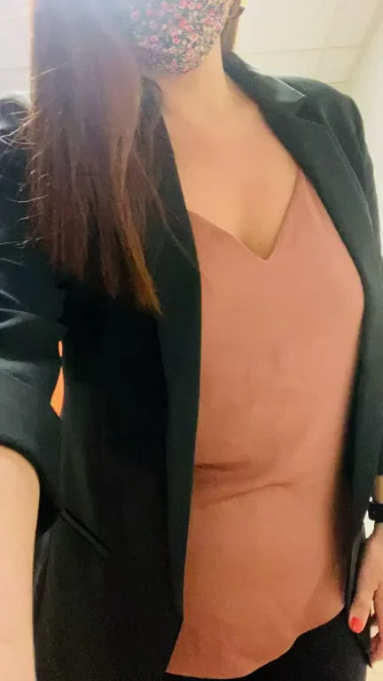 How about a work bounce [f]or a thirsty Thursday?