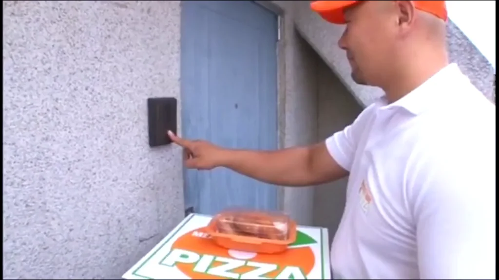 🍕 Japanese Pizza Delivery Slut Sucks Cock & Eats Ass 🍕
