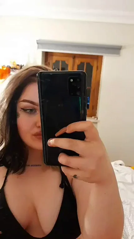 Curvy
